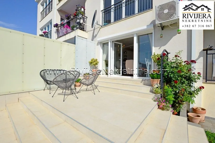 Prodaja, dvosoban stan, 70m², Baošići, Herceg Novi