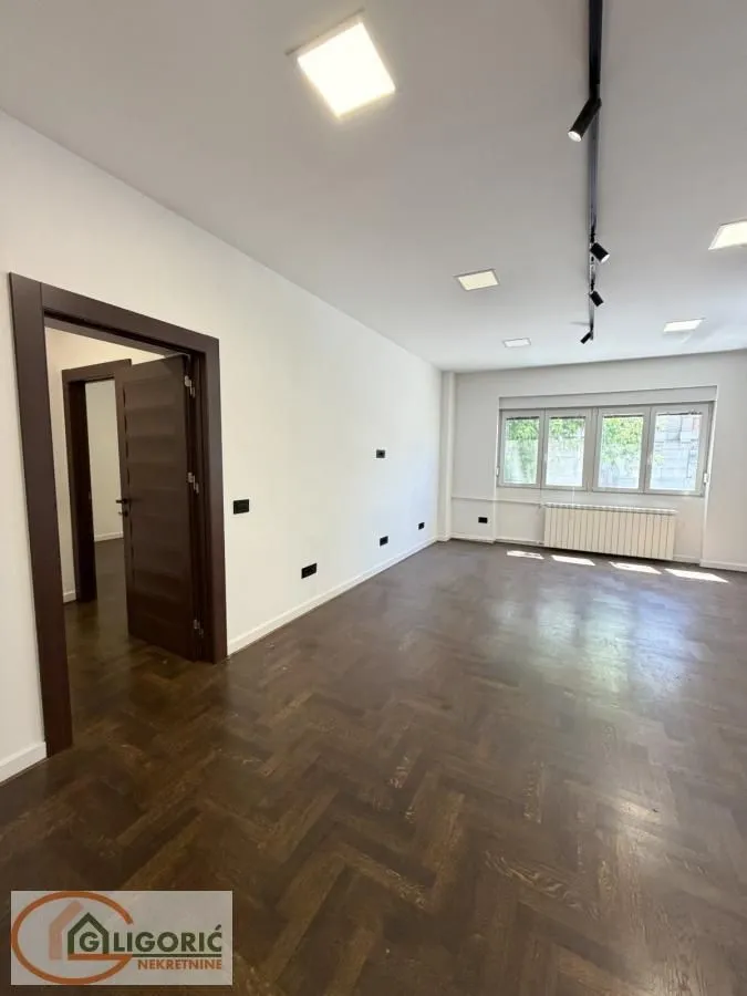 Sale, three bedroom apartment, 103m², Cvetni Trg, Vračar Sve Podlokacije