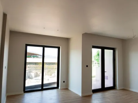 Prodaja, jednosoban stan, 61m², Tivat, Crna Gora - image 4