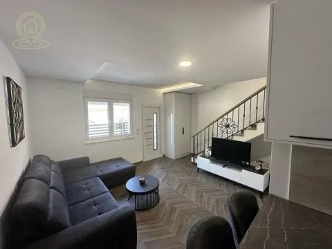 Prodaja, jednosoban stan, 42m², Detelinara, Novi Sad Sve Podlokacije - image 1