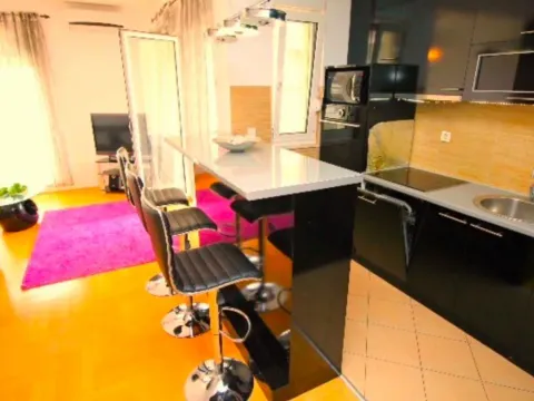 Rent, two bedroom apartment, 90m², Rozino, Budva - image 2