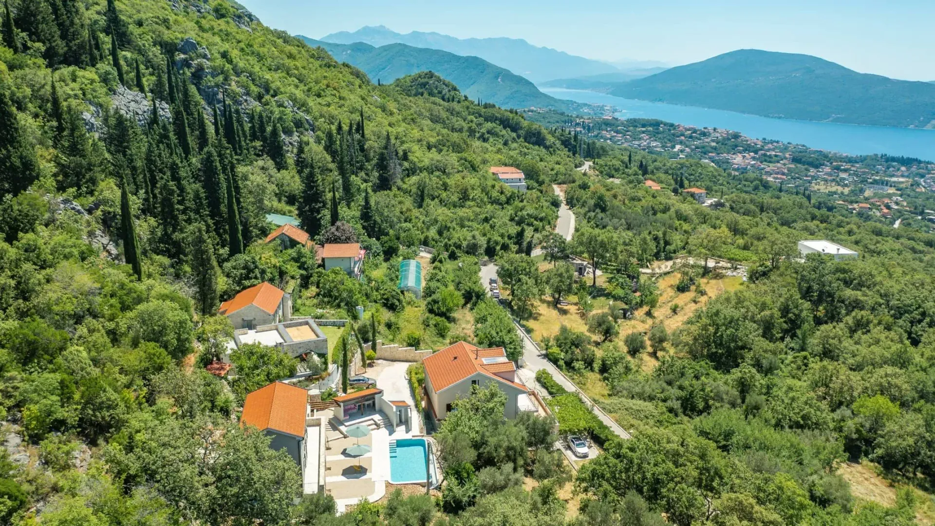 Sale, house, 350m², Kotor, Crna Gora