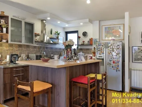 Sale, two bedroom apartment, 101m², Južni Bulevar, Vračar Sve Podlokacije - image 6