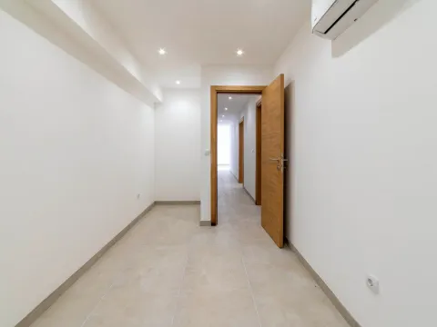 Sale, house, 420m², Blizikuće, Budva - image 17