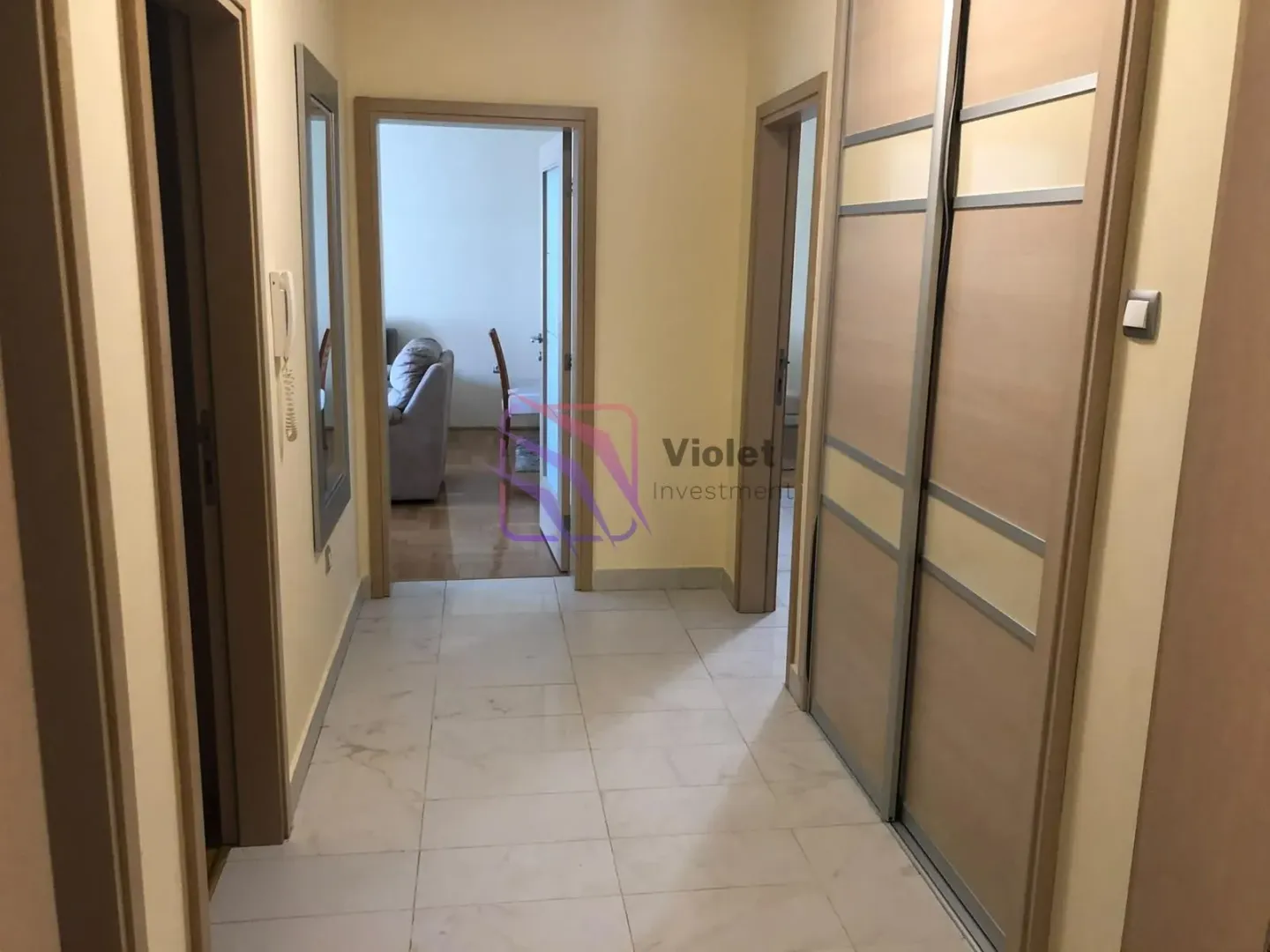 Izdavanje, dvosoban stan, 77m², Momišići, Podgorica