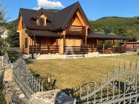 Sale, house, 180m², Kolašin, Crna Gora - image 8