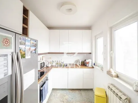 Sale, three bedroom apartment, 87m², Vračar Sve Podlokacije, Beograd - image 9