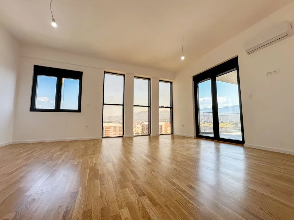 Rent, two bedroom apartment, 116m², Stari Aerodrom, Podgorica