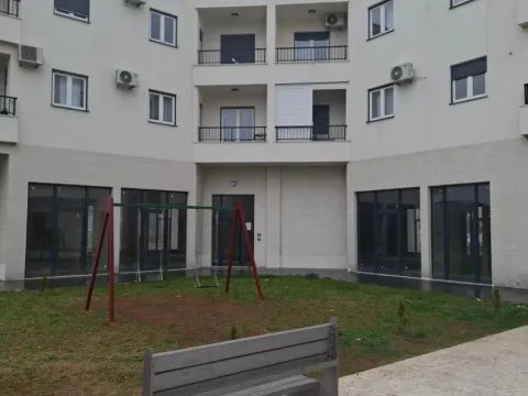Izdavanje, jednosoban stan, 45m², Zagorič, Podgorica - image 14