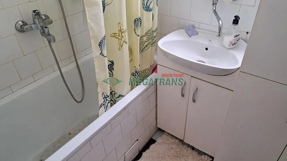 Izdavanje, trosoban stan, 70m², Liman 2, Novi Sad Sve Podlokacije