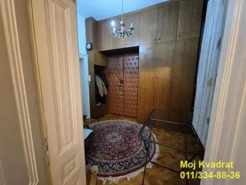 Prodaja, trosoban stan, 110m², Slavija, Vračar Sve Podlokacije - image 9