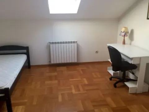 Izdavanje, četvorosoban stan, 146m², Stari Grad, Beograd - image 9