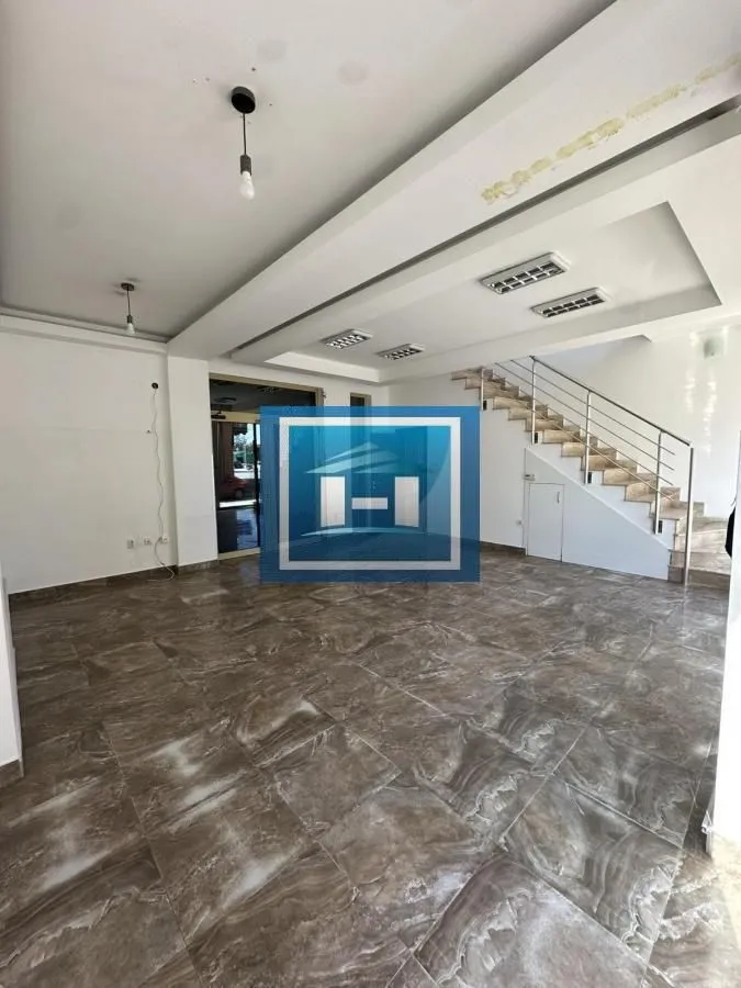 Rent, office space, 85m², Paraćin, Srbija