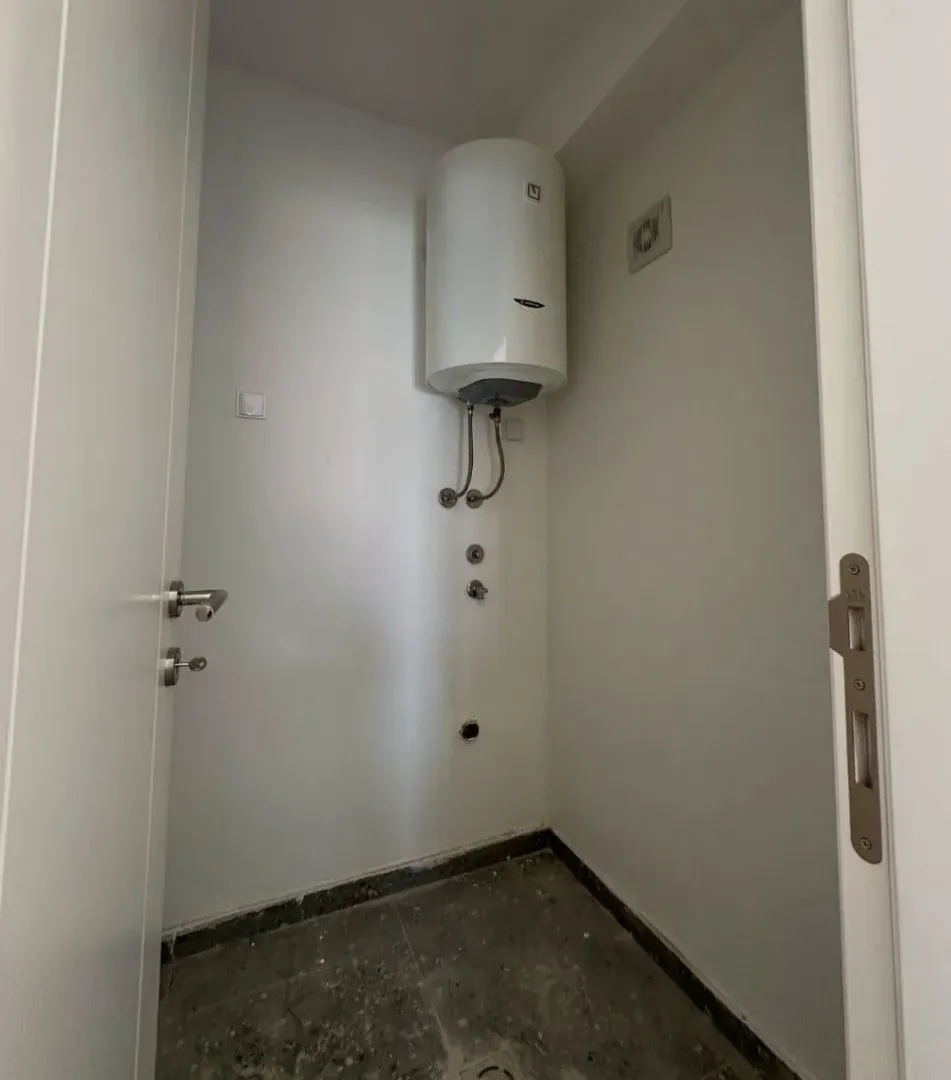 Prodaja, četvorosoban stan, 176m², Zabjelo, Podgorica
