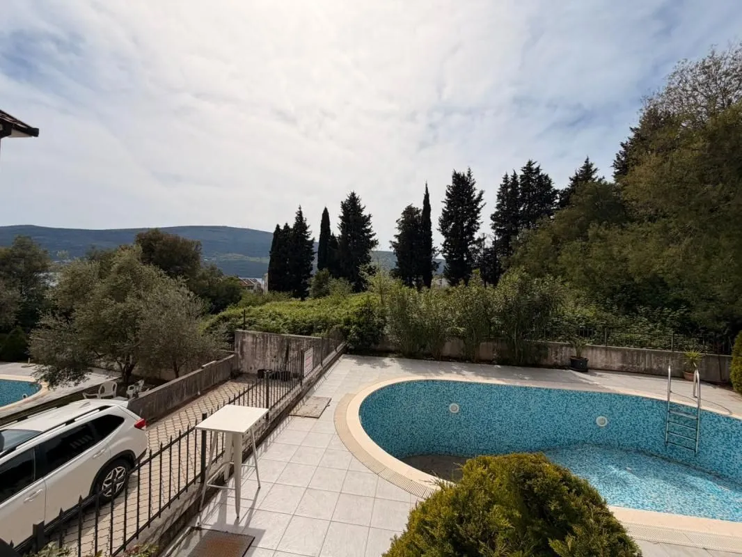 Prodaja, jednosoban stan, 47m², Baošići, Herceg Novi