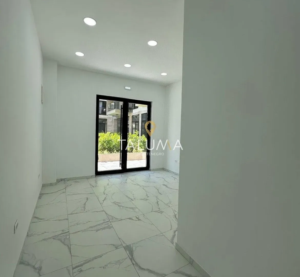 Rent, office space, 50m², Donja Lastva, Tivat