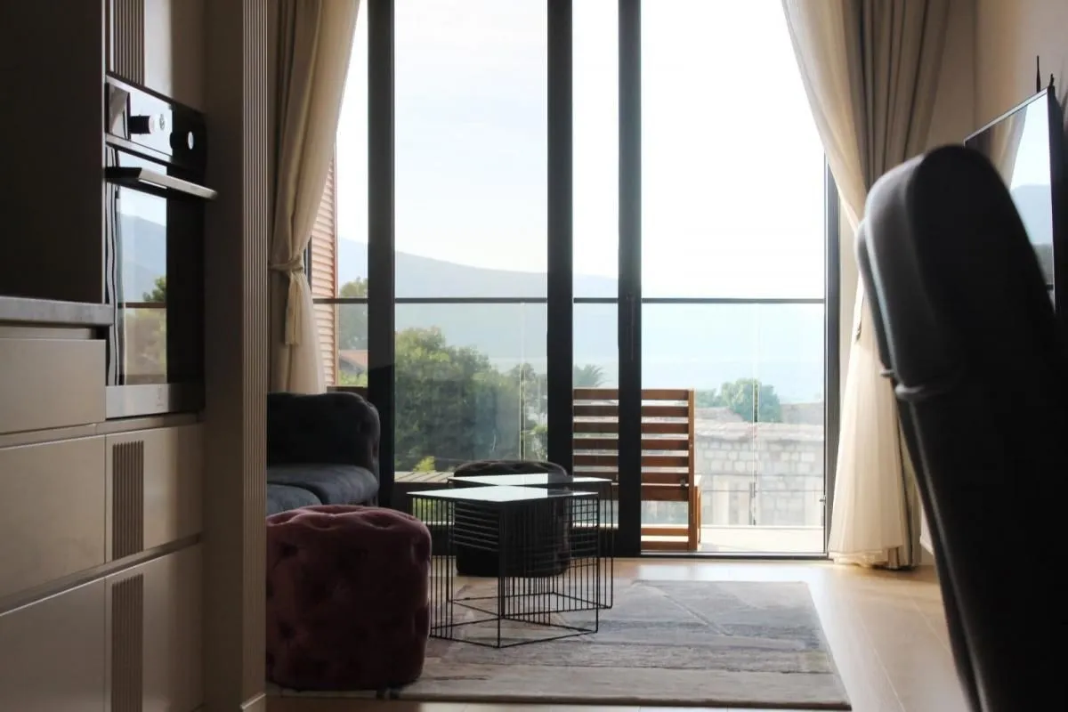 Prodaja, jednosoban stan, 50m², Tivat, Crna Gora