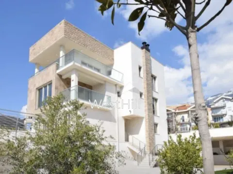 Sale, house, 400m², Bečići, Budva - image 20