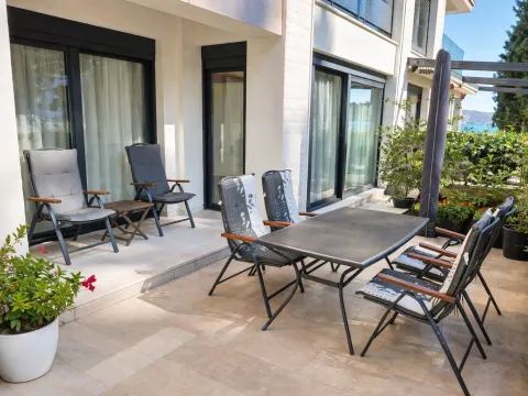 Prodaja, dvosoban stan, 107m², Igalo, Herceg Novi - image 12