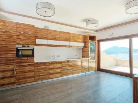 Sale, four bedroom apartment, 350m², Budva, Crna Gora - image 4