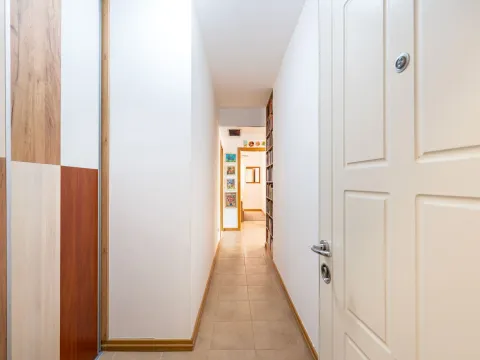 Sale, two bedroom apartment, 79m², Bečići, Budva - image 16