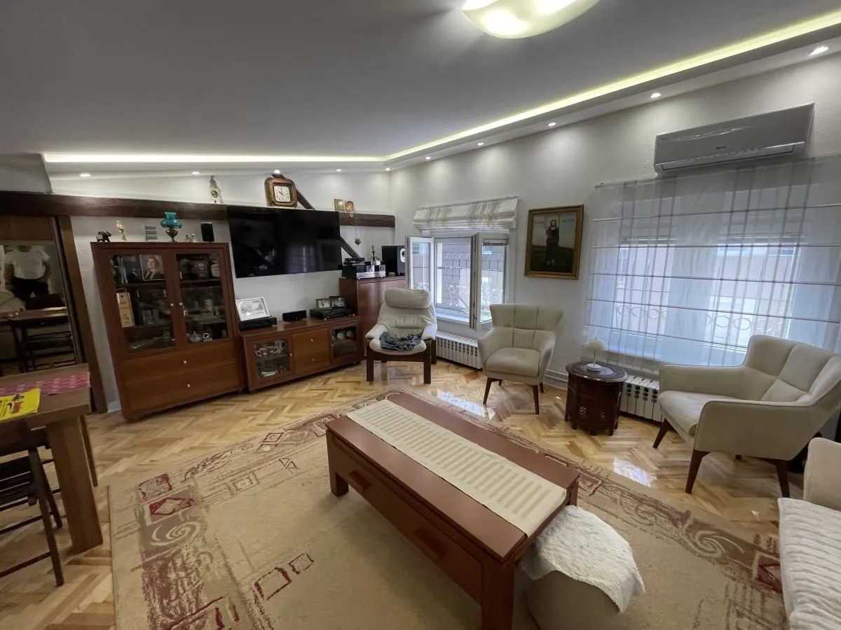 Prodaja, trosoban stan, 95m², Centar, Novi Sad