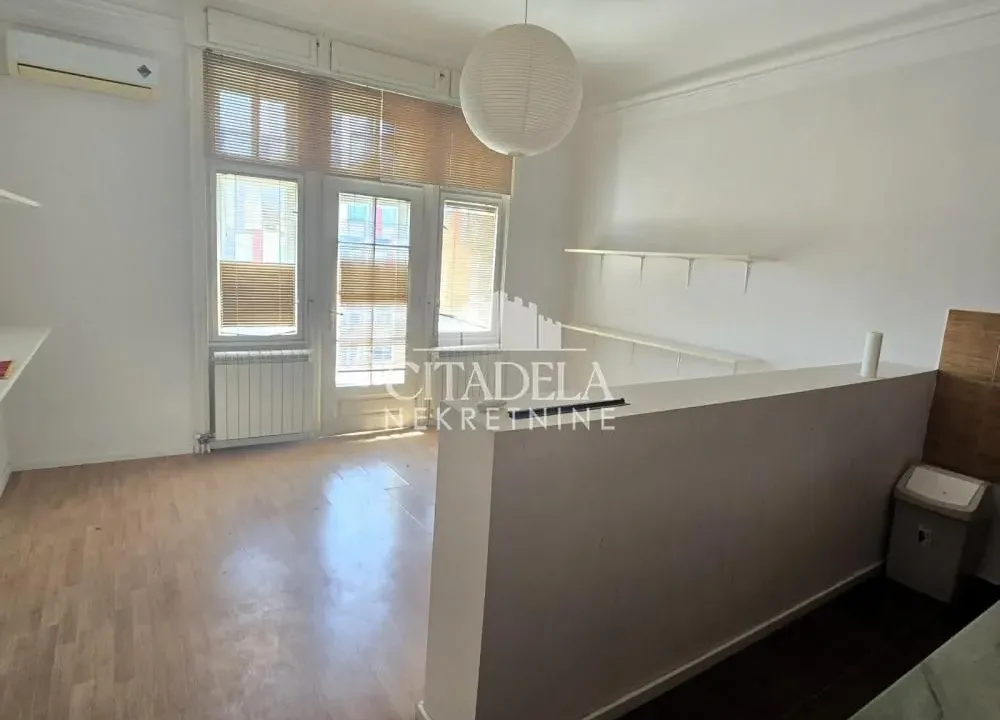 Rent, four bedroom apartment, 123m², Stari Grad, Beograd