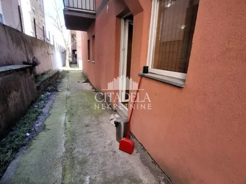 Prodaja, stan, 20m², Kneževac, Beograd - image 9