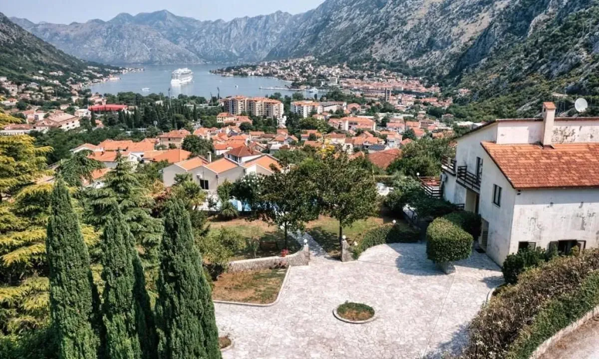 Prodaja, kuća, 450m², Kotor, Crna Gora
