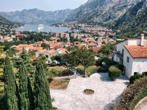 Prodaja, kuća, 450m², Kotor, Crna Gora