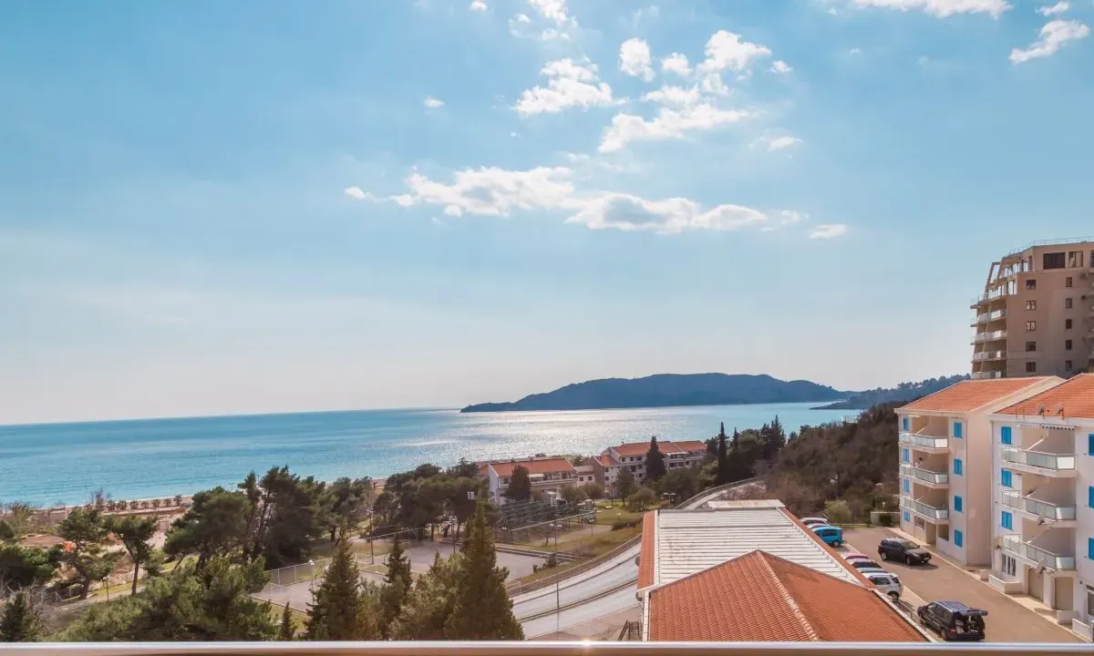 Sale, three bedroom apartment, 107m², Bečići, Budva