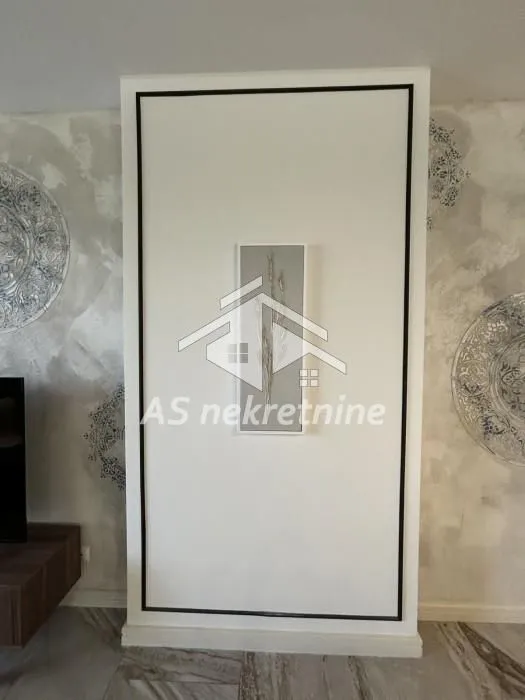 Izdavanje, stan, 200m², Senjak, Beograd
