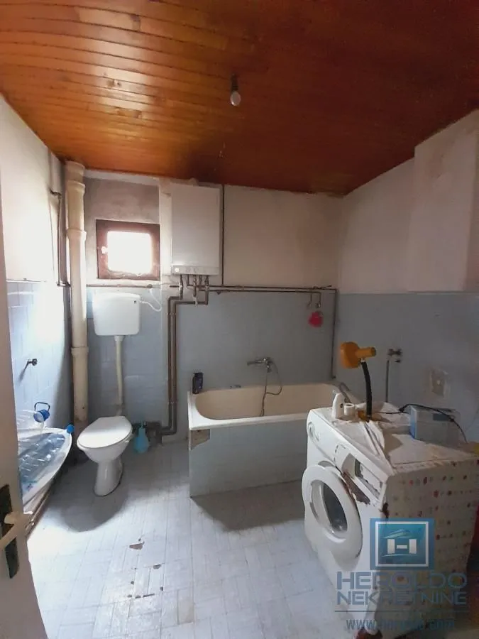 Prodaja, kuća, 250m², Centar, Ćuprija