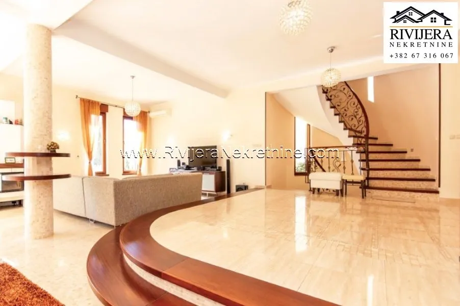 Prodaja, kuća, 330m², Đenovići, Herceg Novi