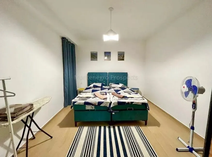 Rent, one bedroom apartment, 66m², Dobrota, Kotor