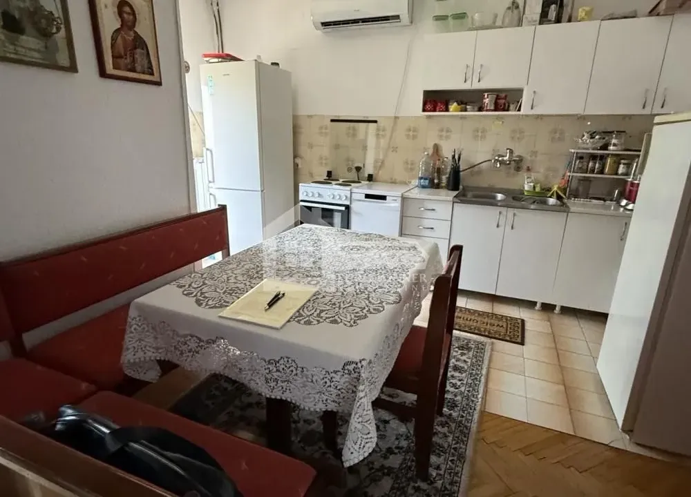 Prodaja, kuća, 181m², Čukarica, Beograd