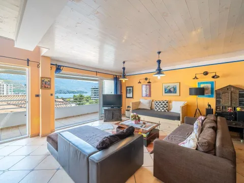 Sale, three bedroom apartment, 124m², Budva, Crna Gora - image 1
