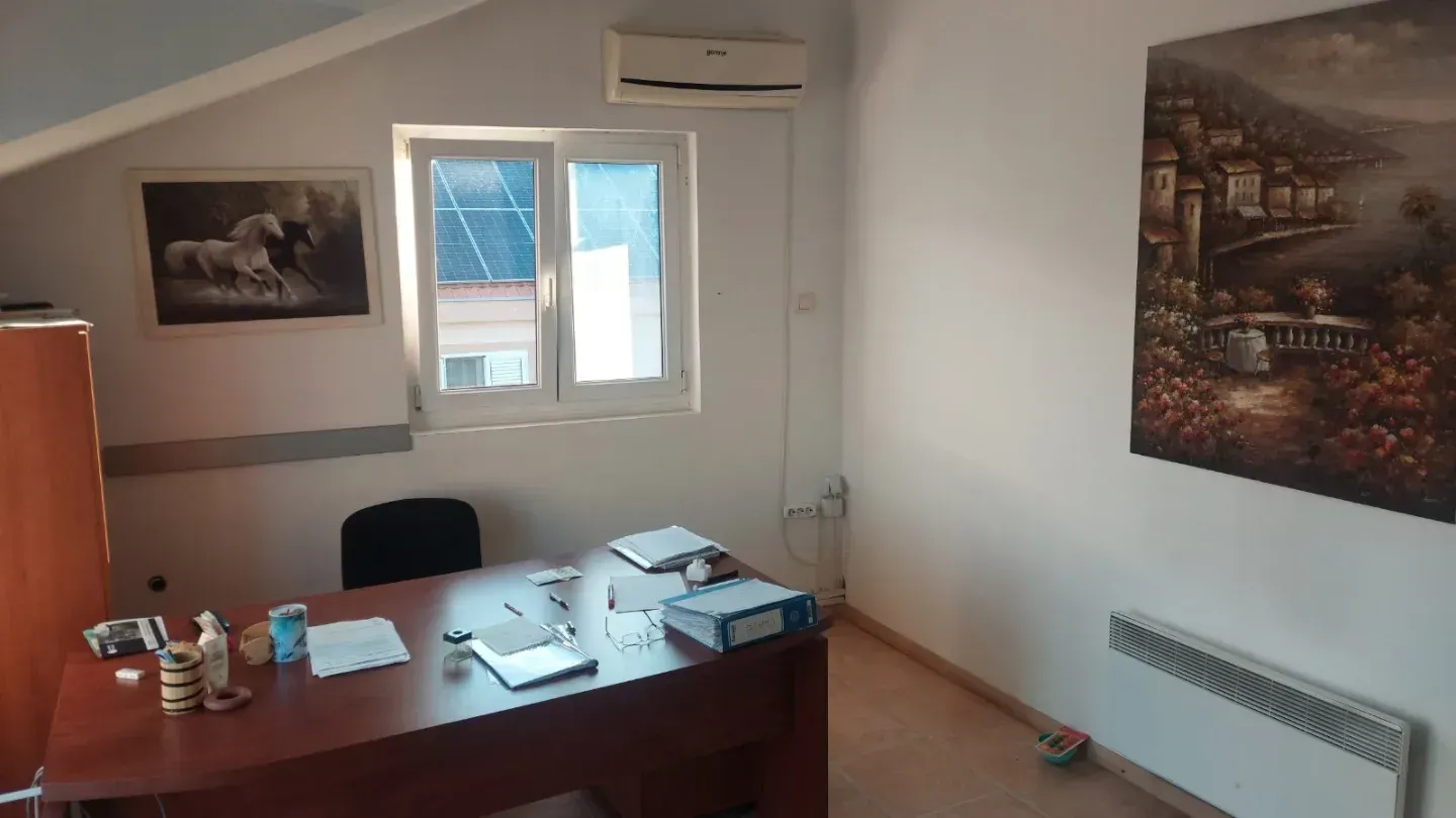 Rent, office space, 110m², Gornja Gorica, Podgorica