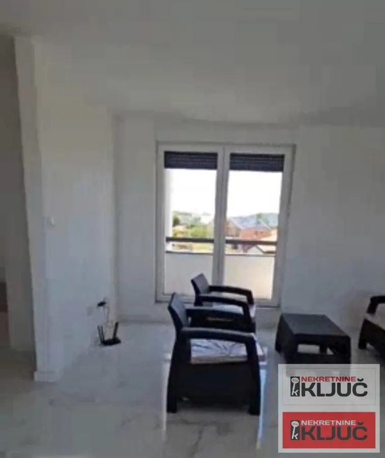 Prodaja, četvorosoban stan, 200m², Sremska Kamenica, Petrovaradin