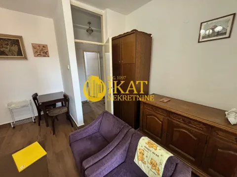 Prodaja, jednosoban stan, 22m², Đeram Pijaca, Beograd - image 1