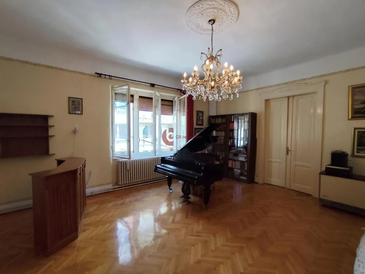 Prodaja, kuća, 488m², Centar, Subotica