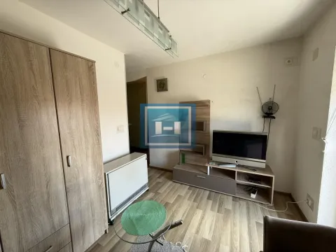 Rent, studio apartment, 28m², Solaris, Jagodina - image 2