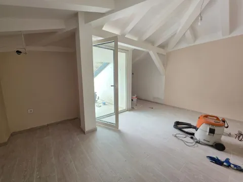 Prodaja, garsonjera, 43m², Bečići, Budva - image 4