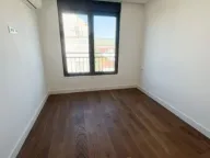 Izdavanje, poslovni prostor, 140m², Preko Morače, Podgorica - image 8