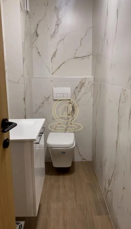 Izdavanje, dvosoban stan, 80m², Medijana, Niš