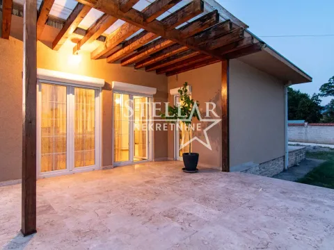 Izdavanje, kuća, 170m², Jastreb, Danilovgrad - image 28