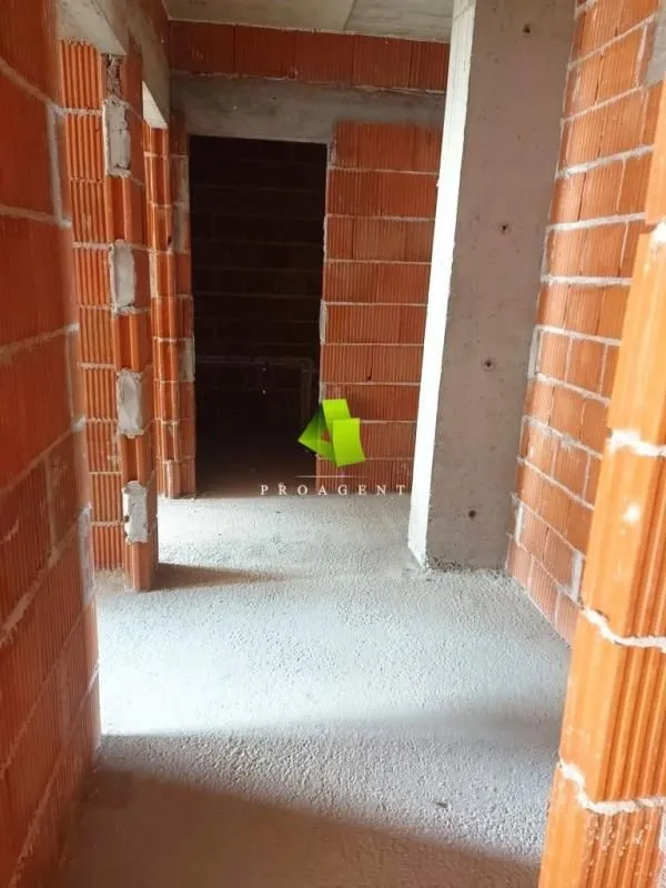 Prodaja, dvosoban stan, 63m², Pantelej, Niš