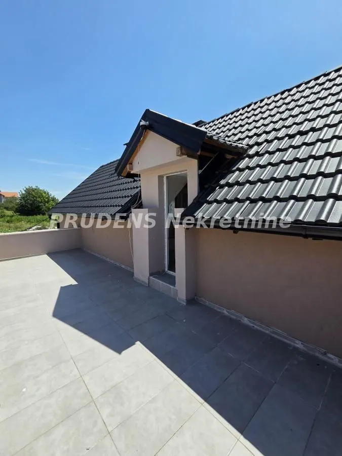 Sale, house, 210m², Surčin, Beograd