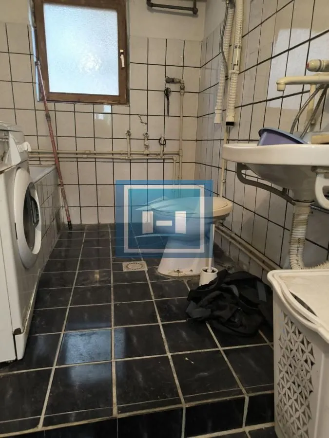 Sale, house, 350m², Ćuprija, Srbija