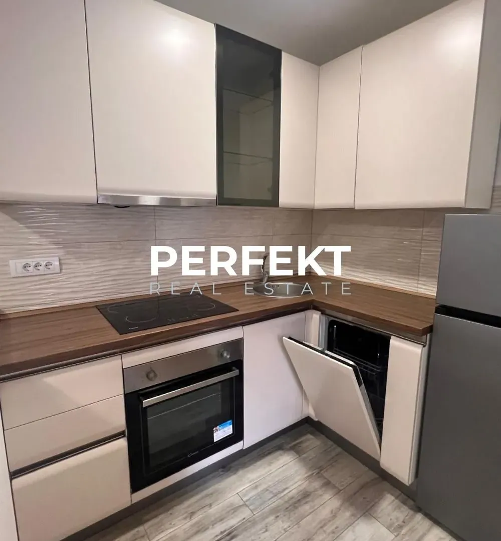 Prodaja, trosoban stan, 89m², Centar, Pančevo